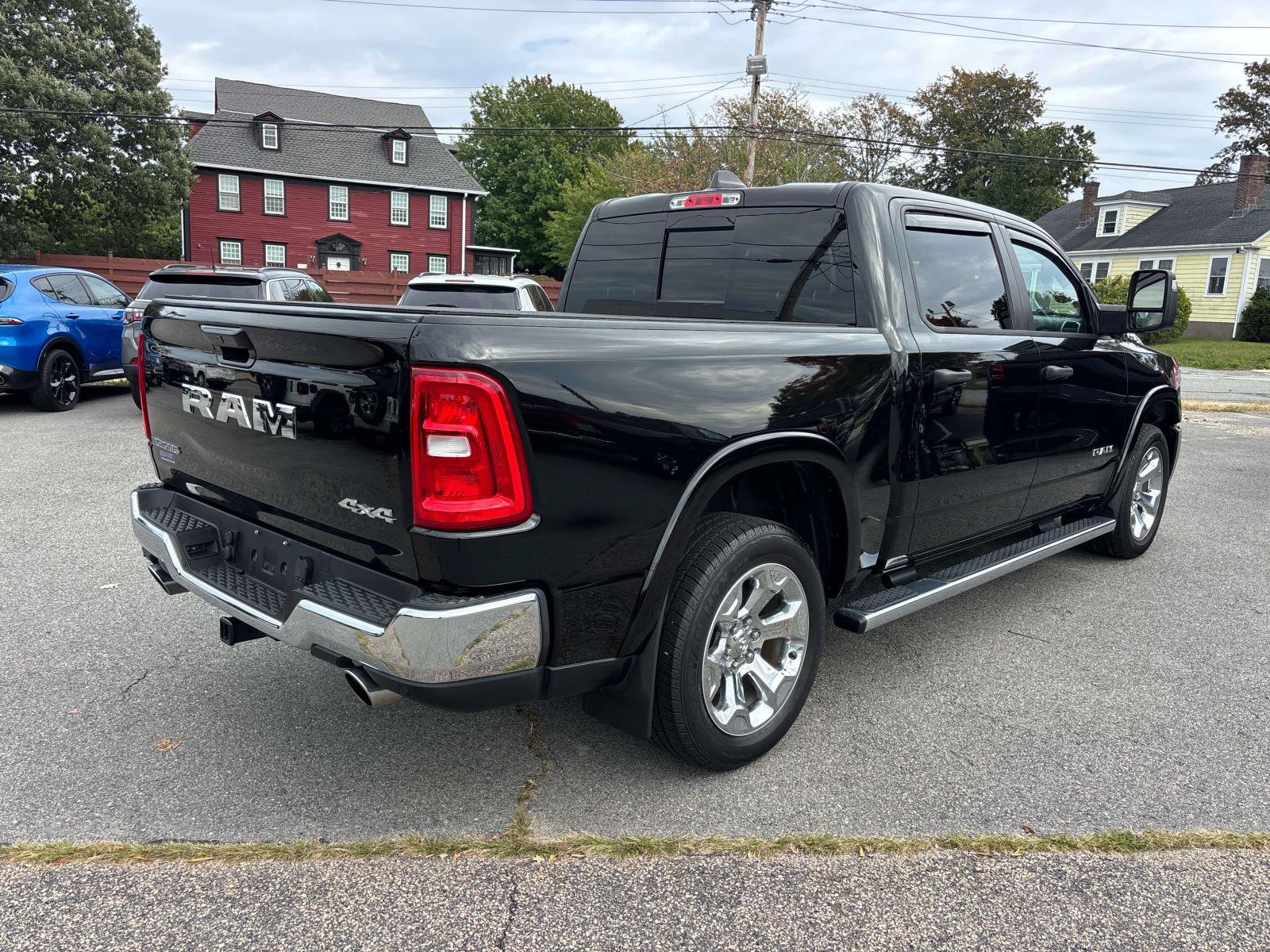 Used 2025 RAM 1500 Big Horn AWD/4WD image 3