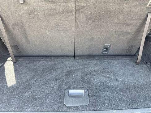 Used 2020 Nissan Pathfinder S FWD image 10