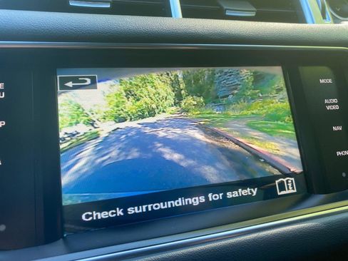 Used 2015 Land Rover Range Rover Sport HSE image 20