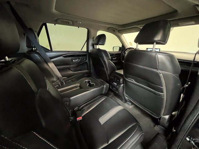 Used 2024 Honda Pilot Touring image 12