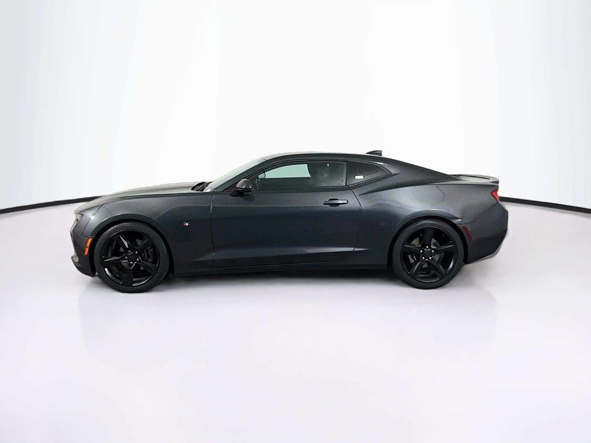 Used 2018 Chevrolet Camaro LT w/ RS Package RWD image 4