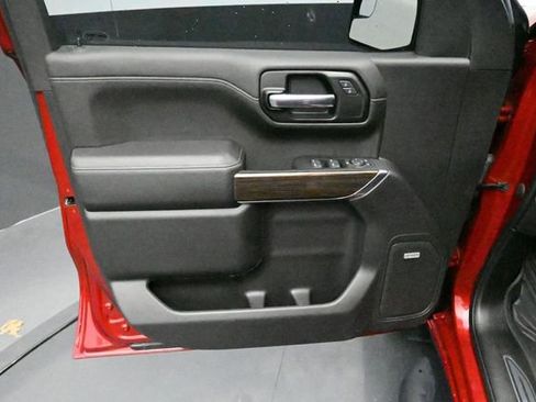 Used 2022 Chevrolet Silverado 1500 RST AWD/4WD image 9