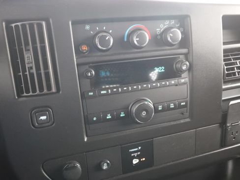 Used 2024 Chevrolet Express 2500 w/ Driver Convenience Package RWD image 20