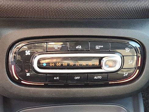 Used 2016 smart fortwo Prime image 20