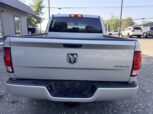 Used 2018 RAM 1500 Express AWD/4WD image 4