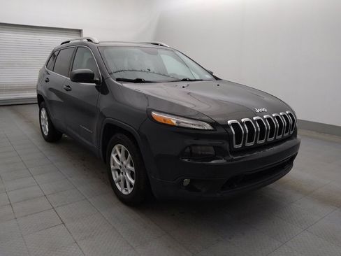 Used 2018 Jeep Cherokee Latitude Plus image 13