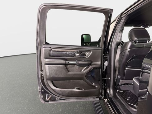 Used 2025 RAM 1500 Limited AWD/4WD image 27