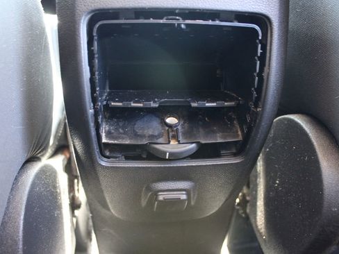 Used 2017 Ford Escape SE image 28