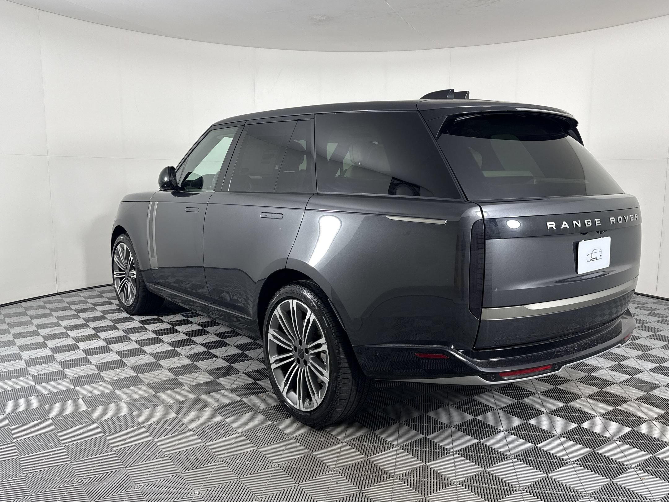 New 2026 Land Rover Range Rover SE AWD/4WD image 3