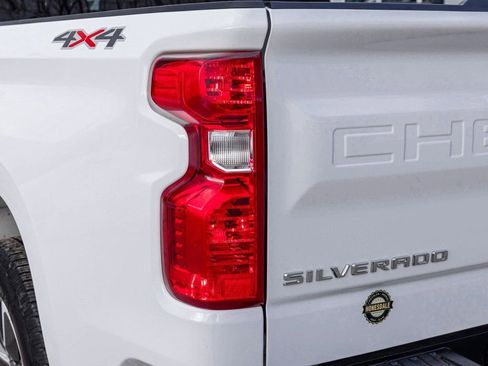 Used 2024 Chevrolet Silverado 1500 LT image 36