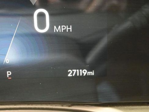 Used 2025 Buick Encore GX Preferred AWD/4WD image 11