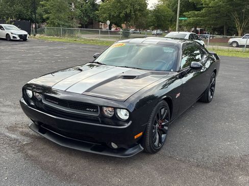 Used 2014 Dodge Challenger SRT8 w/ Harman/Kardon Audio Group RWD image 1