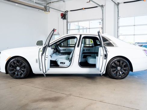 Used 2022 Rolls-Royce Ghost image 8