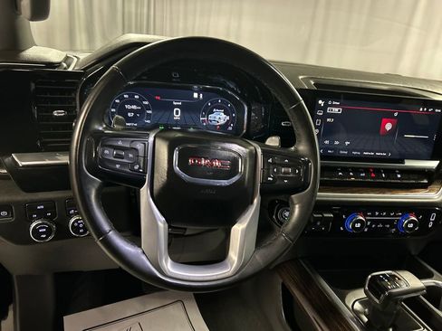 Used 2023 GMC Sierra 1500 Elevation w/ Preferred Package AWD/4WD image 15