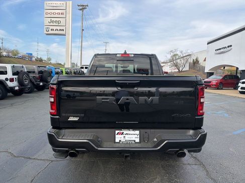 New 2026 RAM 1500 4x4 Crew Cab image 10