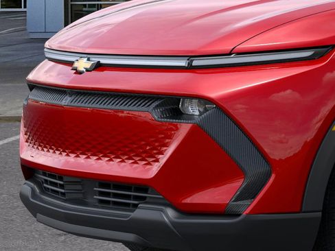 New 2026 Chevrolet Equinox EV LT image 14