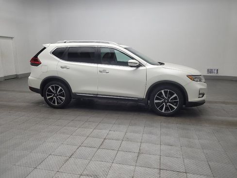 Used 2017 Nissan Rogue SL w/ SL Premium Package FWD image 11