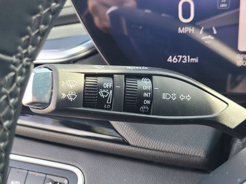 Used 2025 Buick Enclave Sport Touring FWD image 24