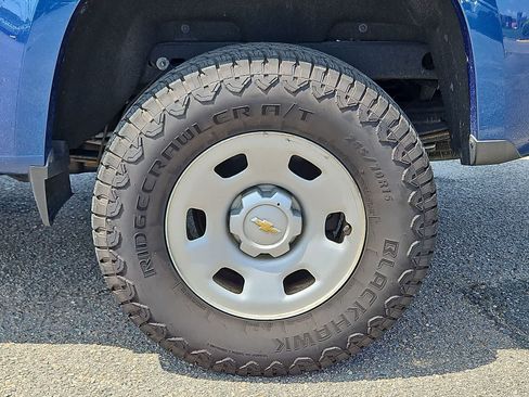 Used 2019 Chevrolet Colorado W/T RWD image 35