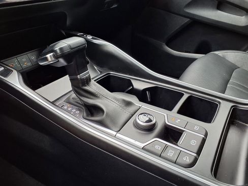Certified 2025 Kia Sorento S FWD image 21
