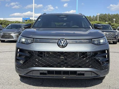 Certified 2026 Volkswagen Tiguan SE R-Line FWD image 10