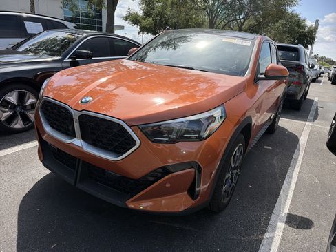 Used 2025 BMW X2 xDrive28i AWD/4WD image 4