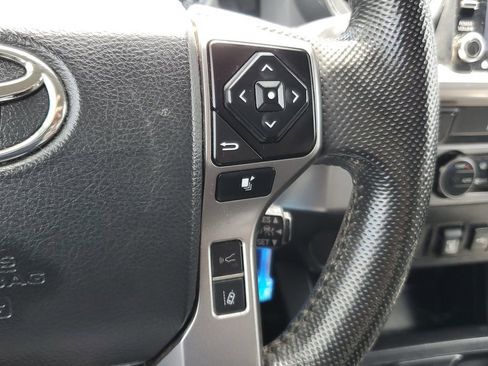 Used 2022 Toyota Tacoma SR5 image 24