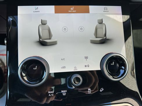 Used 2023 Land Rover Range Rover Evoque R-Dynamic S image 23