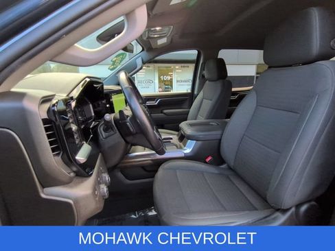 Certified 2022 Chevrolet Silverado 1500 RST AWD/4WD image 19