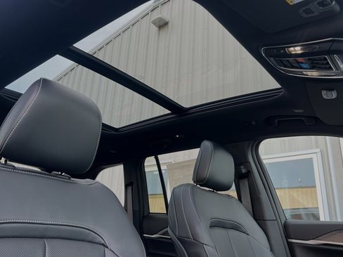 New 2024 Jeep Grand Cherokee Limited 4xe w/ Luxury Tech Group II image 15