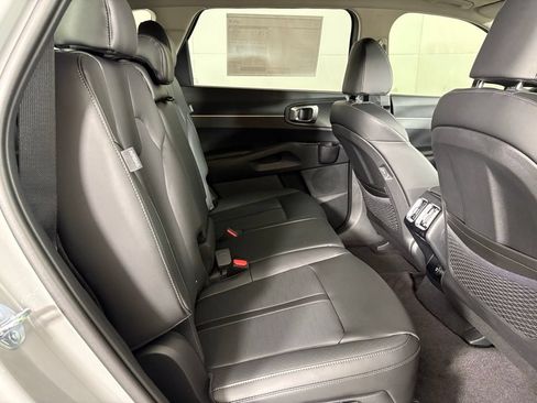 New 2026 Kia Sorento S w/ S Panoramic Sunroof Package AWD/4WD image 16