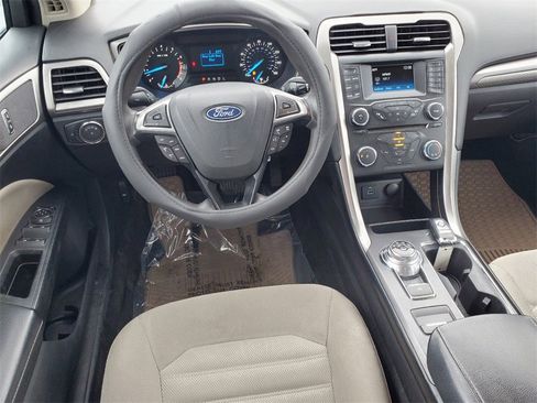 Used 2018 Ford Fusion S image 12