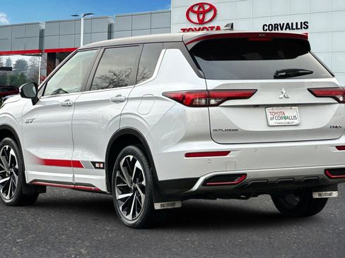 Used 2024 Mitsubishi Outlander Ralliart image 6