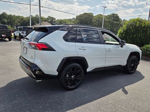 Used 2022 Toyota RAV4 XSE w/ XSE Grade Weather Package AWD/4WD image 15