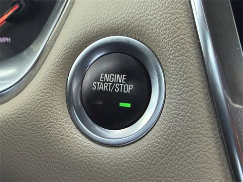 Certified 2023 Chevrolet Traverse LT image 30