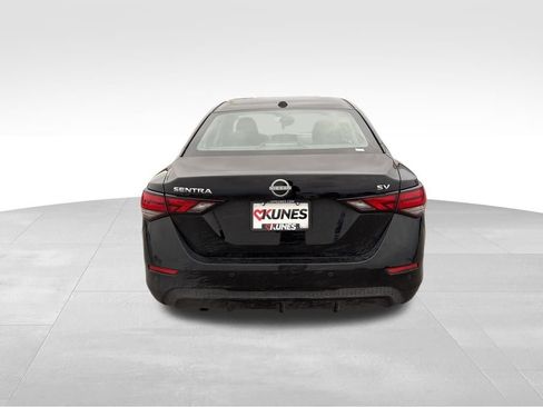 Used 2024 Nissan Sentra SV image 9