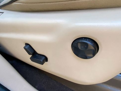 Used 2013 Jeep Grand Cherokee Overland image 57