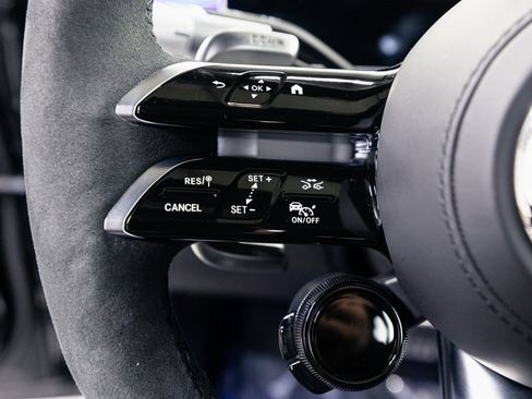 Certified 2025 Mercedes-Benz S 63 AMG S w/ Carbon Fiber Exterior Package image 11