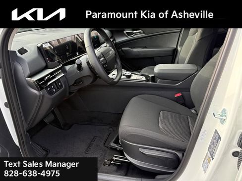 New 2026 Kia Sportage LX image 16