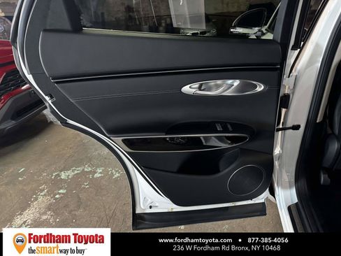 Used 2025 Genesis GV70 2.5T AWD/4WD image 11