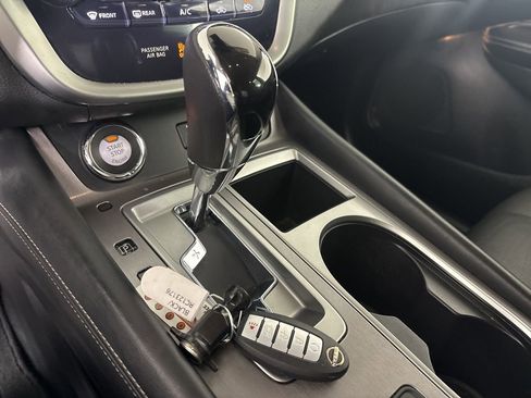 Used 2024 Nissan Murano SL image 21