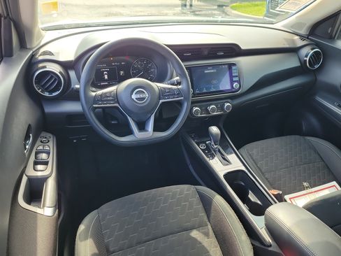 Certified 2024 Nissan Kicks SV FWD image 15