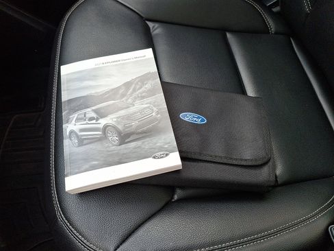 Used 2021 Ford Explorer XLT w/ Equipment Group 202A image 26