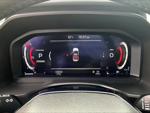 Used 2025 Nissan Rogue Platinum FWD image 13