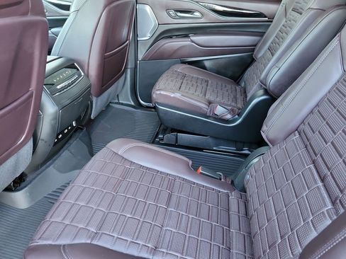 Certified 2024 Cadillac Escalade Premium Luxury Platinum image 14