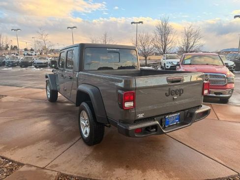 Used 2023 Jeep Gladiator Sport AWD/4WD image 5