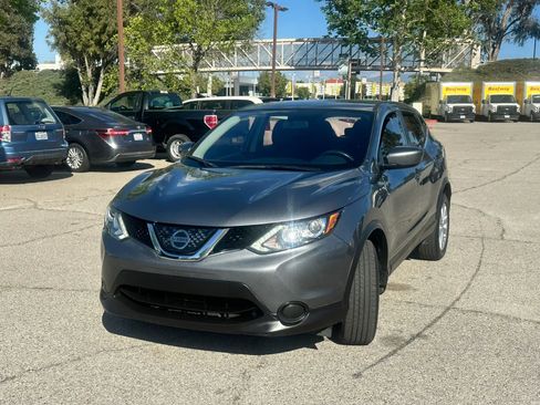 Used 2018 Nissan Rogue Sport S w/ S Appearance Package image 26