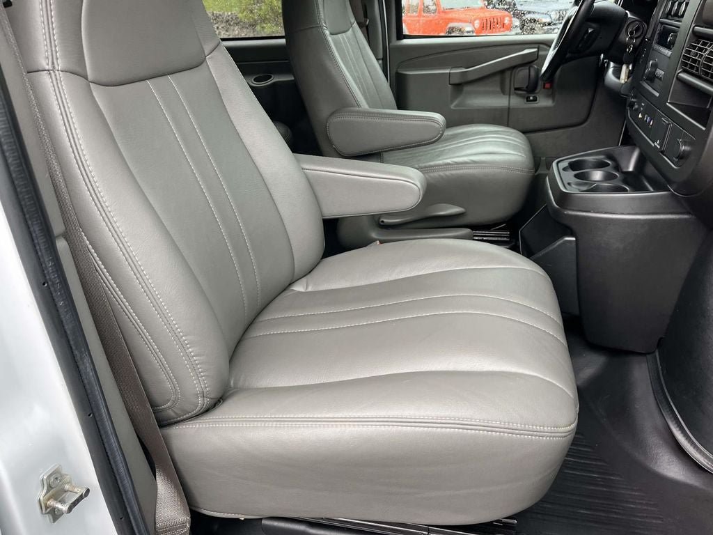 Used 2021 Chevrolet Express 2500 LS w/ Driver Convenience Package RWD image 23