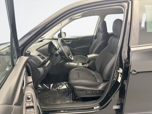 Used 2023 Subaru Forester Premium AWD/4WD image 10