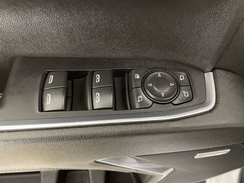 Used 2024 Chevrolet Silverado 1500 LTZ image 10